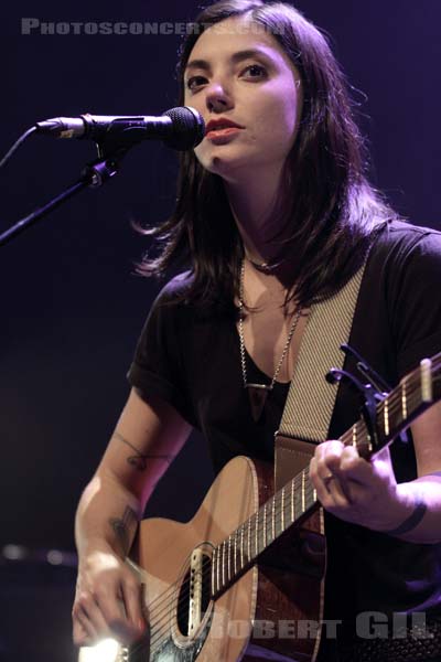 SHARON VAN ETTEN - 2012-10-01 - PARIS - Cafe de la Danse - 